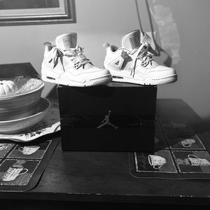 Jordan size 8 white